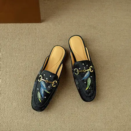 Leather Embroidered Sandals Outdoor Closed-toe Half-slippers Flat-soled