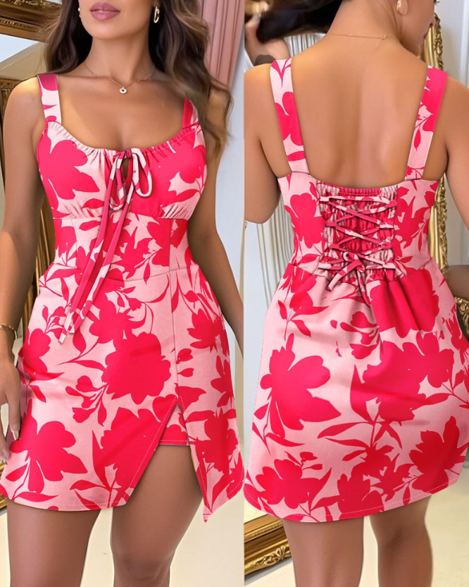 Women's sleeveless cropped jumpsuit in blue, close-up of neckline and fabric