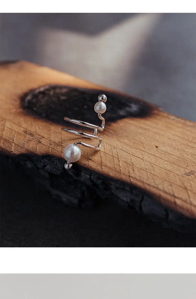 Minimalist Line Pearl Ear Bone Clip Design Pearl Earrings