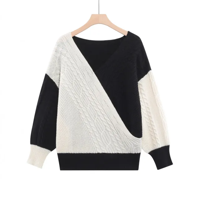 Plus Size Women's Black And White Contrast Color V neck Long sleeve Knitwear Top Contrast Color - Shop at LoveMi
