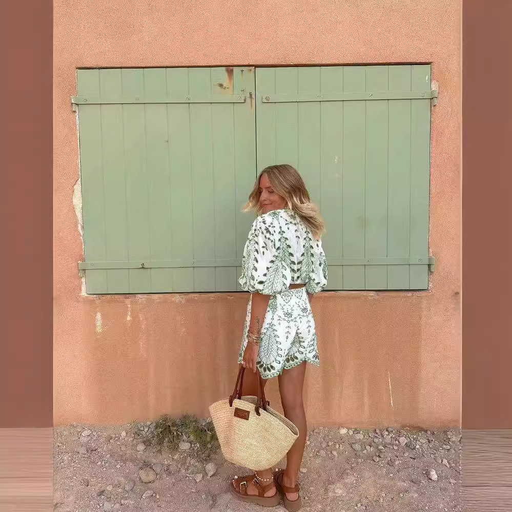 Spring Vacation Style Embroidered Short Top Shorts Suit