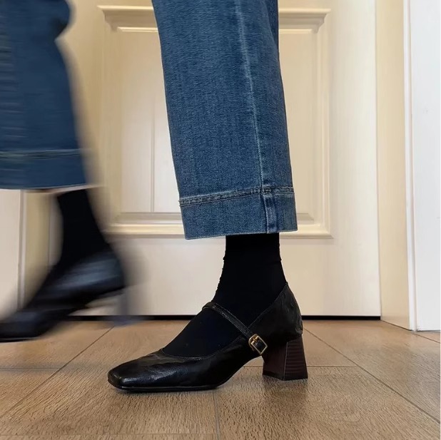 Genuine Leather Retro Square Toe Chunky Heel Mary Jane Shoes