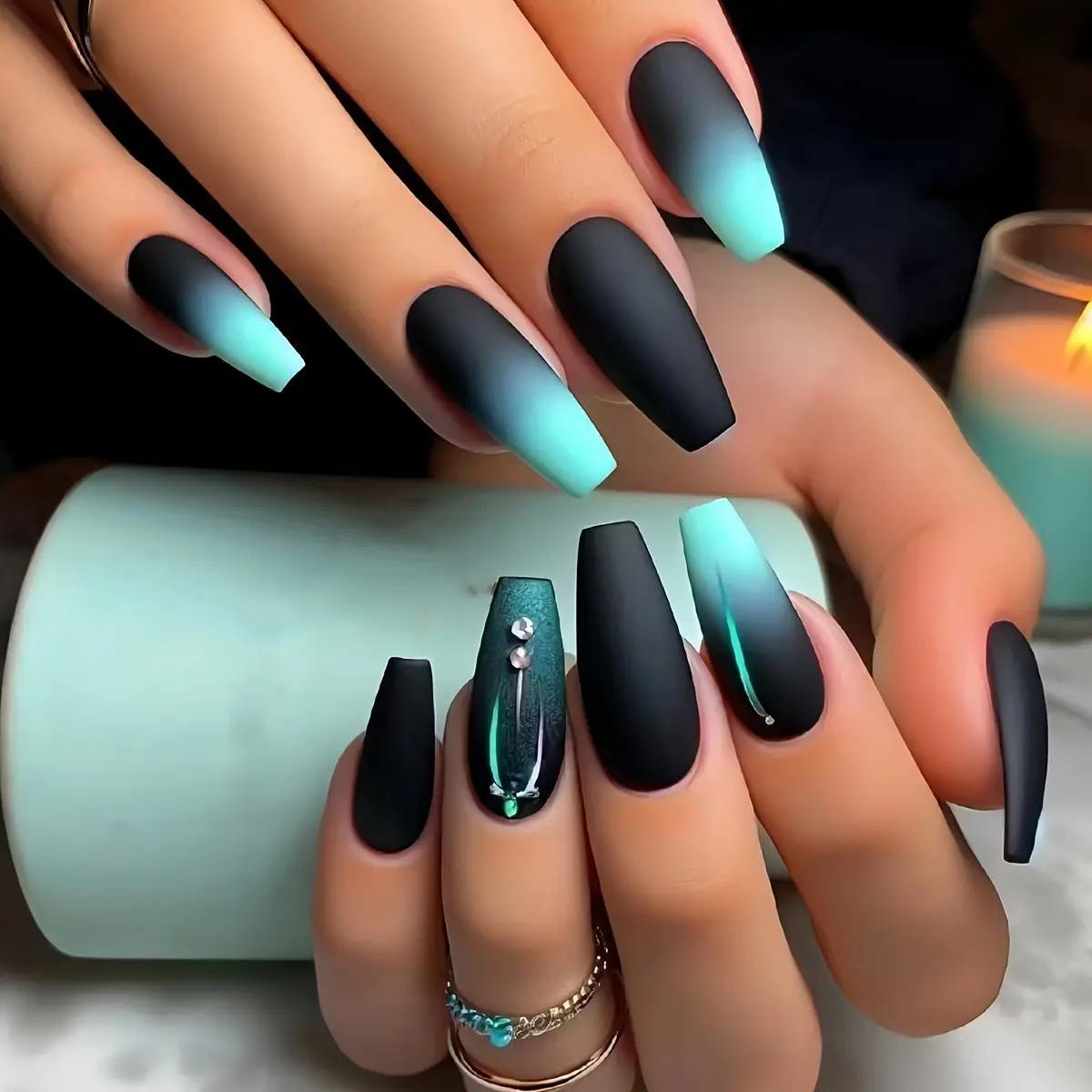 Glittering Rhinestone Gradient Wearable Nail Tips