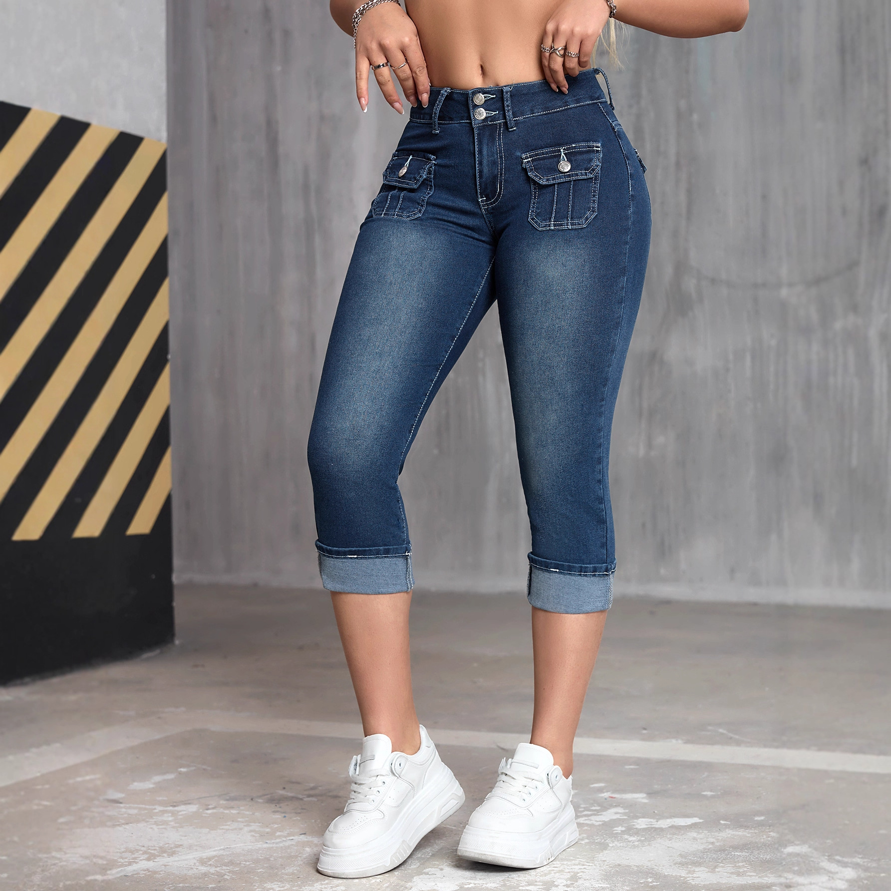 Womens Stretchy Cropped Denim Pants