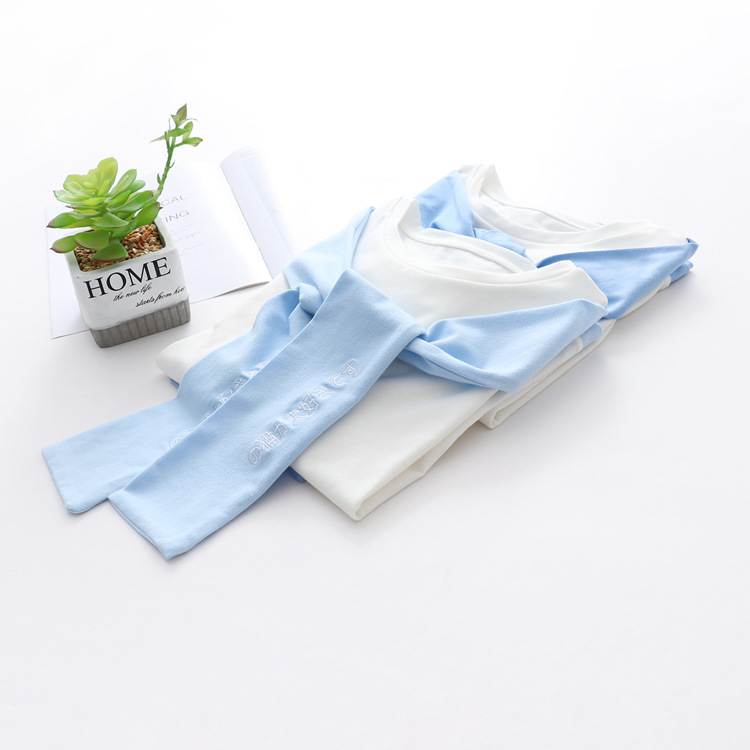 Title 1, Embroidered letter tie t-shirt