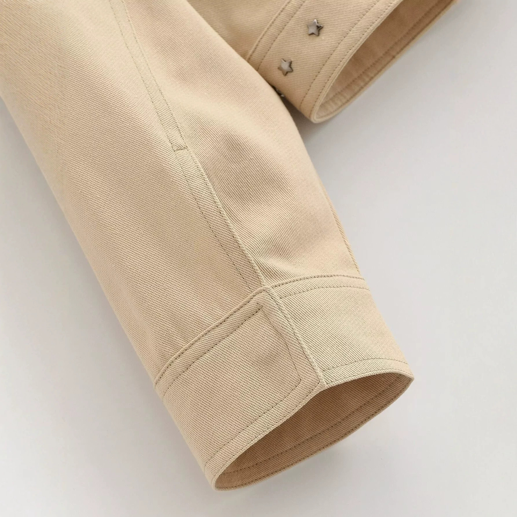 https://cf.cjdropshipping.com/quick/product/ba8849bf-22f8-4838-94c1-4ab19973e7f9.jpg