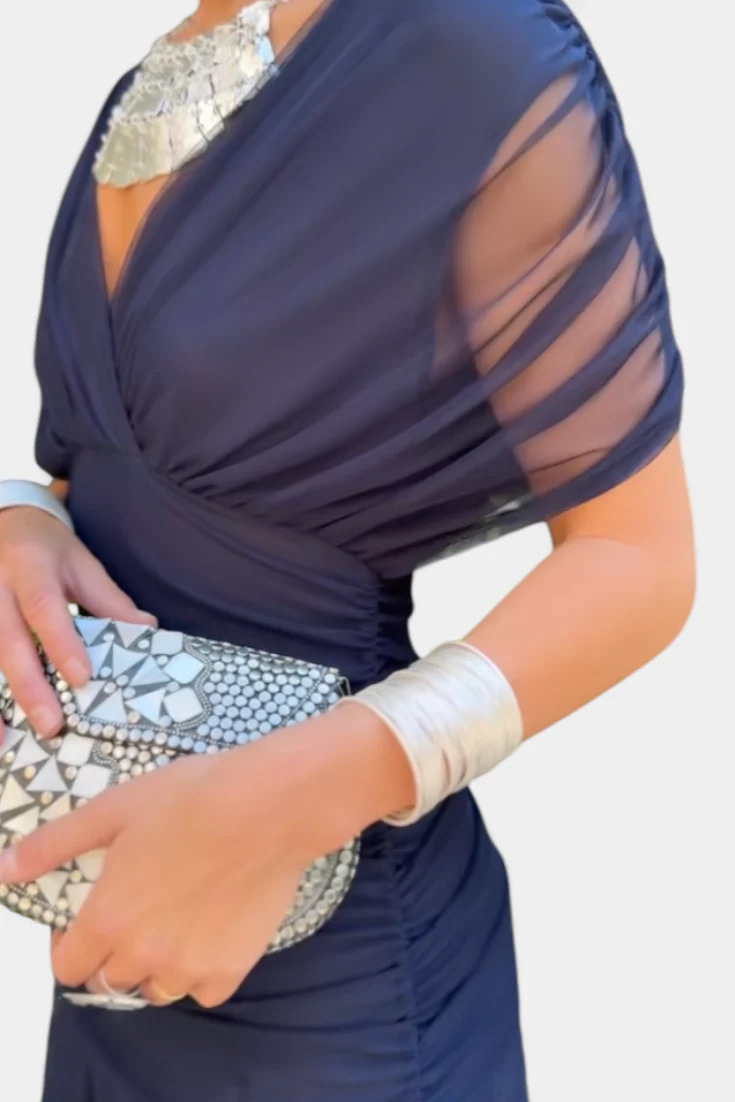 Buy Women's Clothing Online | Buy Trending Dresses for Women