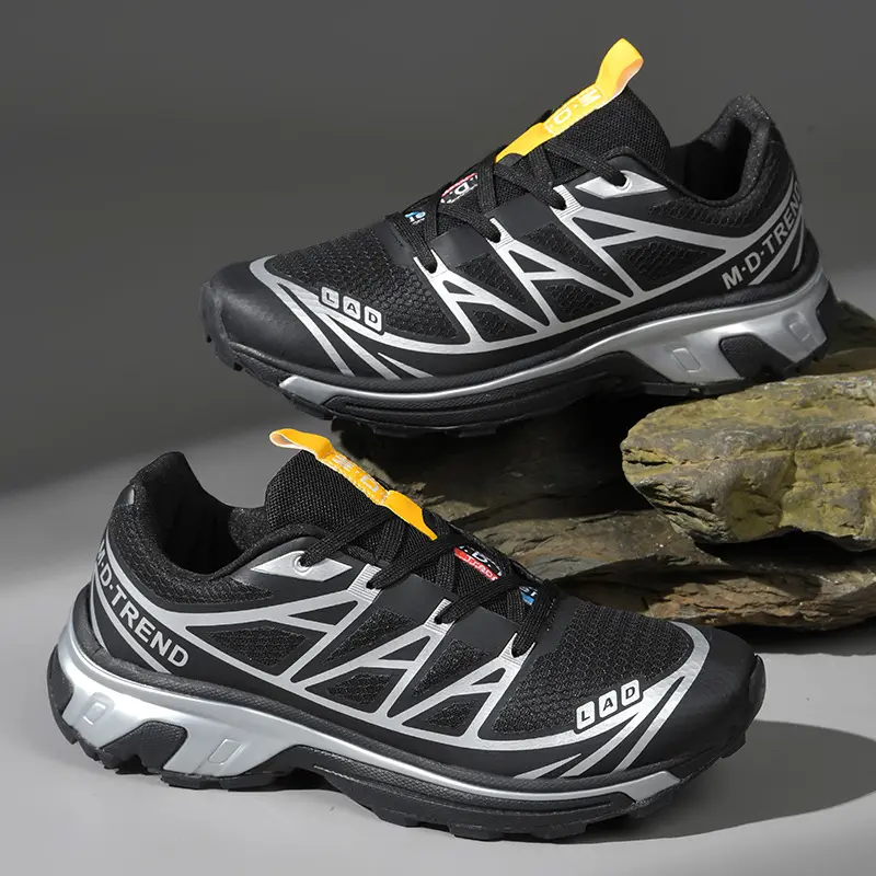 Men's And Women's Leisure Outdoor Tourism Hiking