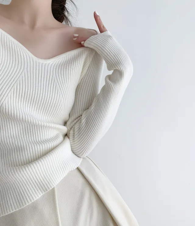 Petal Collar Knitted Off shoulder Inner Bottoming Sweater White - Shop at LoveMi