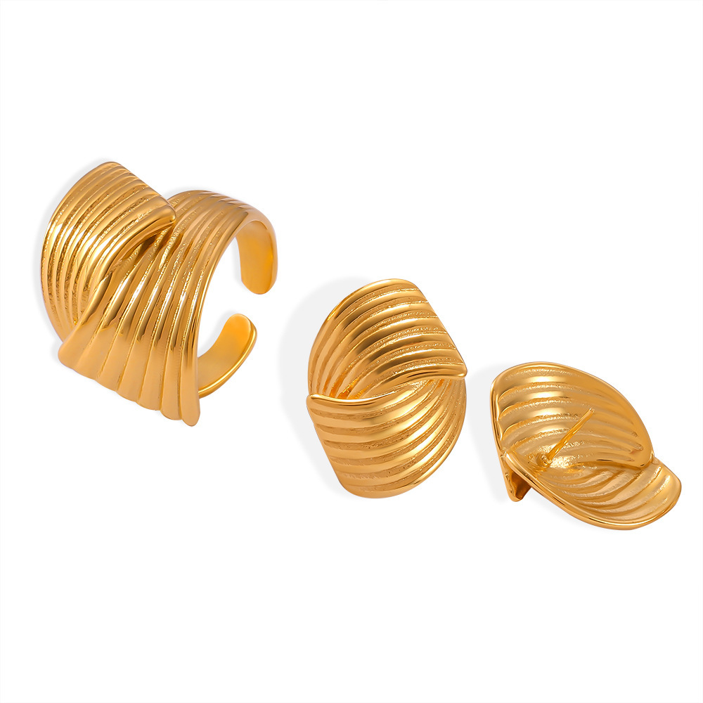 خاتم أنيق بتصميم بسيط للنساء