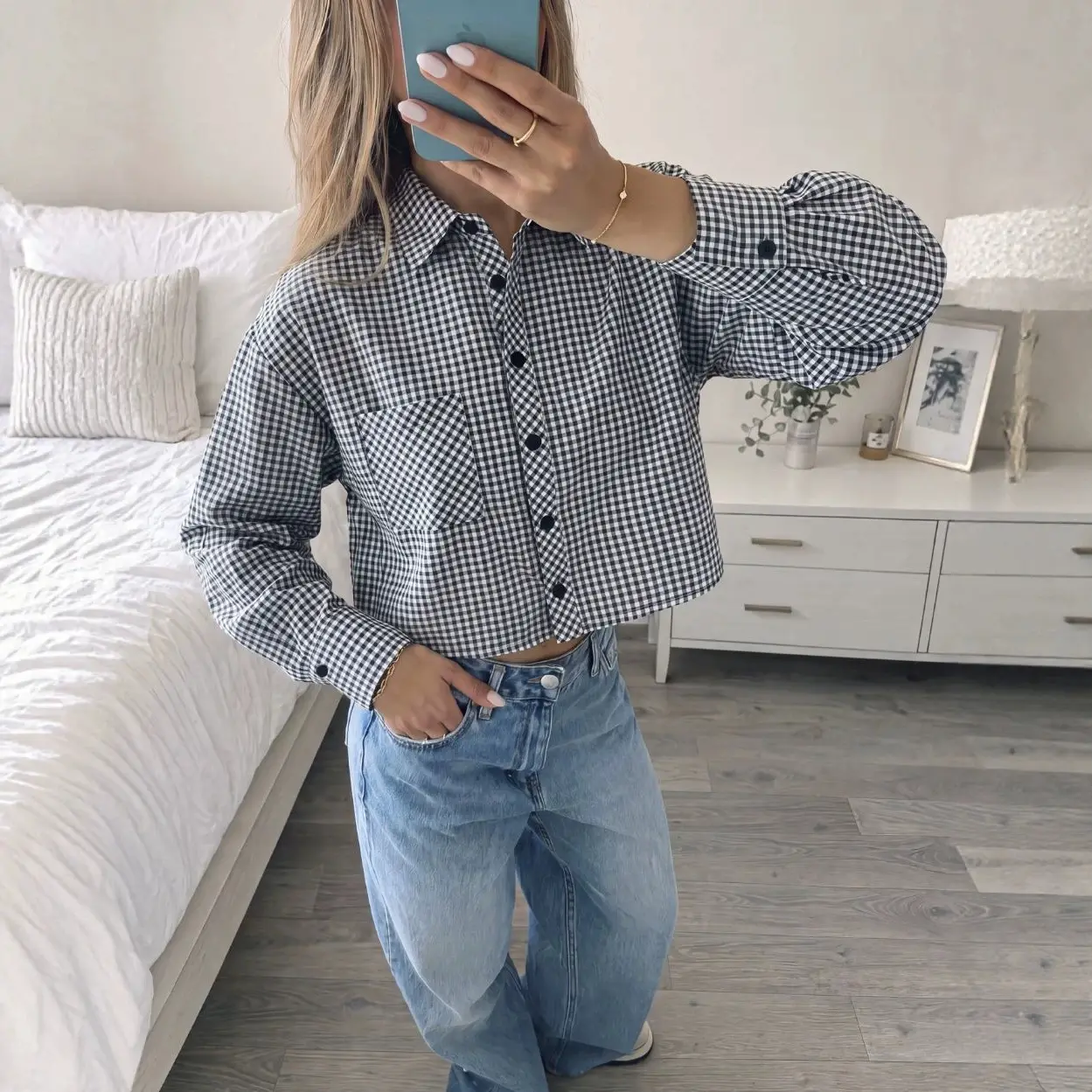 Womens Stylish High-waisted Short Plaid Shirt