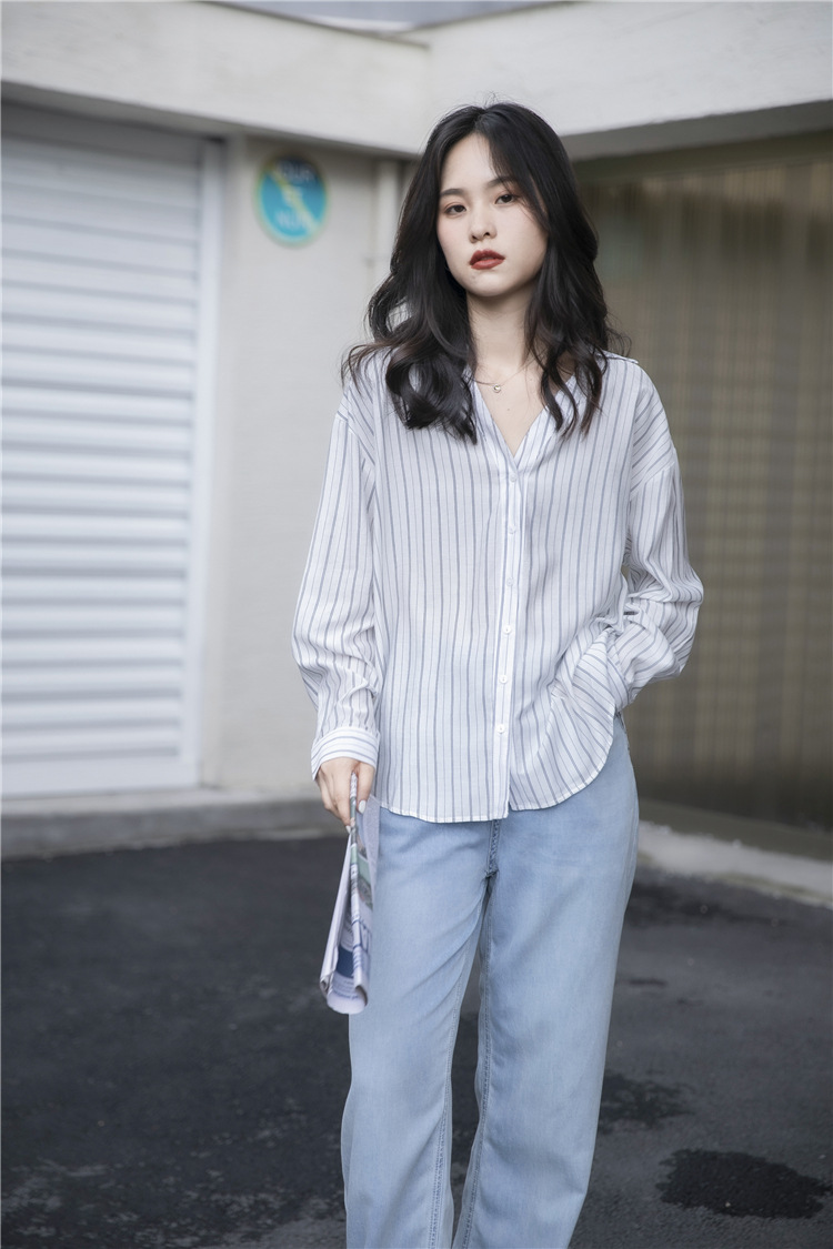 Title 15, Striped Lazy Style Shirt Lapel Is Thin And Long...