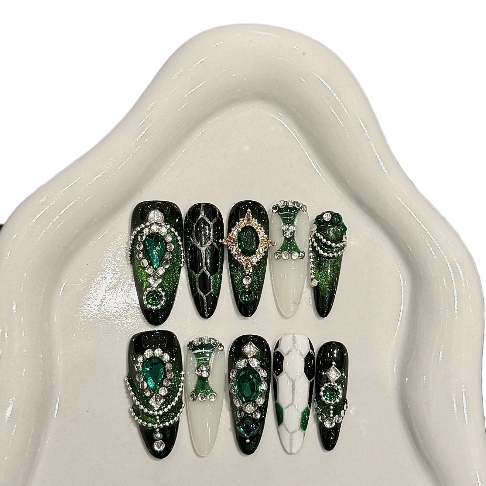 High-end Handcrafted Wearable Nail Tips