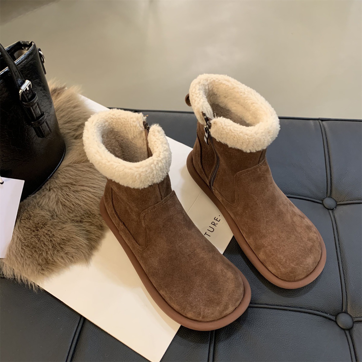 Womens Fashionable Retro Flat-Footed Furry Ankle Boots