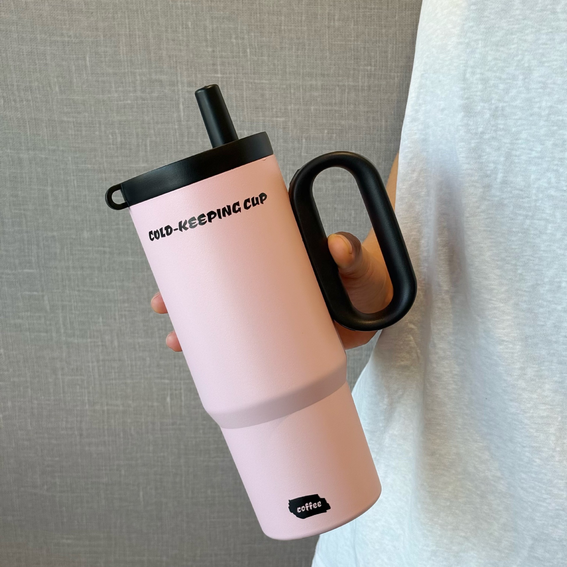 Portable Handle-equipped Cold-water Cup For The Car