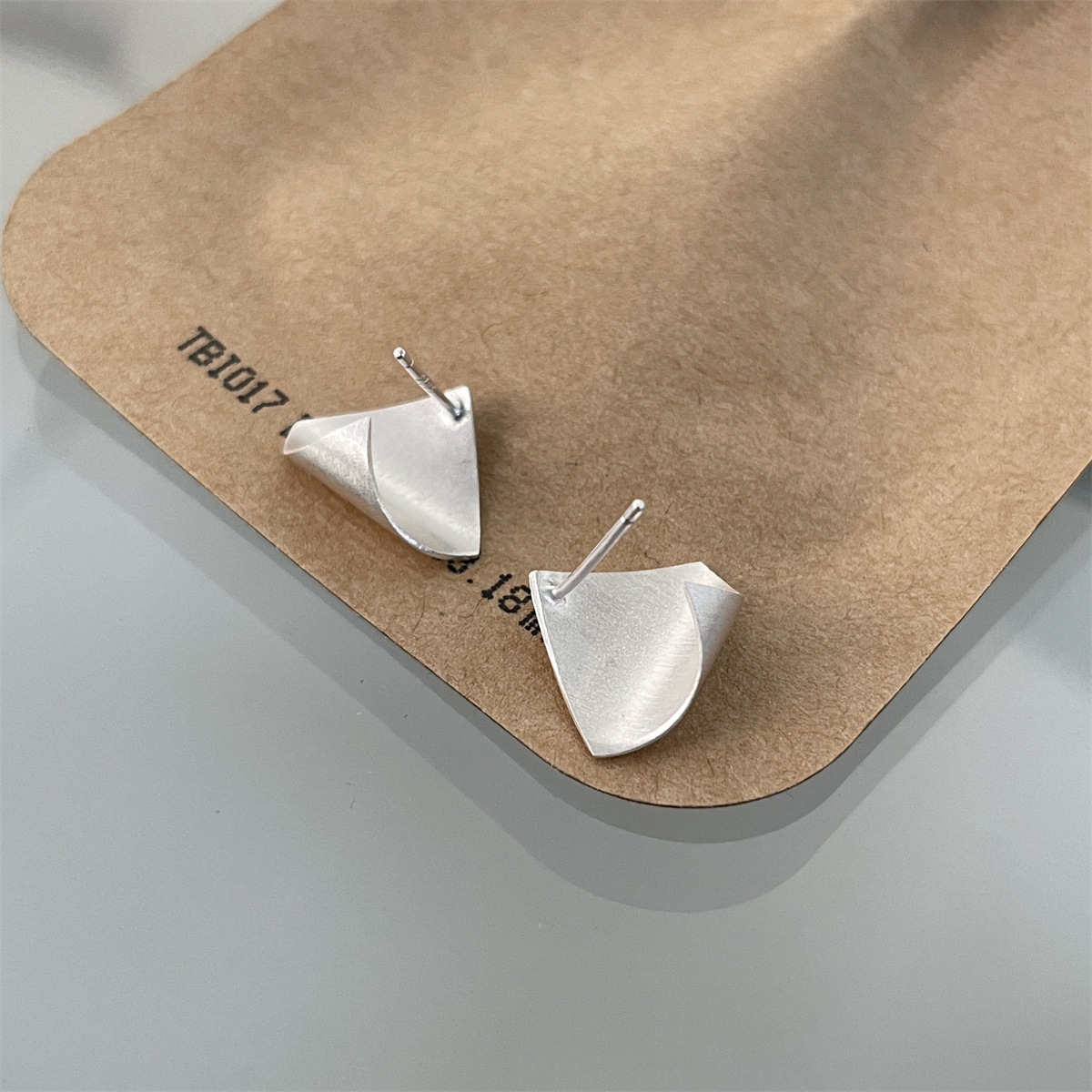 https://cf.cjdropshipping.com/quick/product/bb6840fd-1309-4ea2-b4ab-dc9ed2c0f6bb.jpg