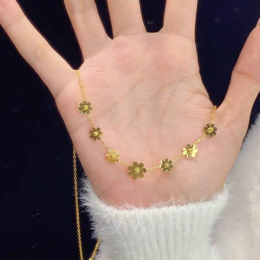 Titanium Steel Chrysanthemum Simple Fashion