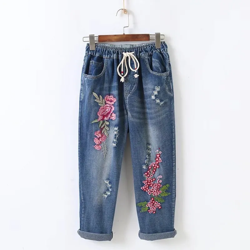 Embroidery Loose All-matching Elastic Waistband Hole Cropped Jeans - Plum Blossom