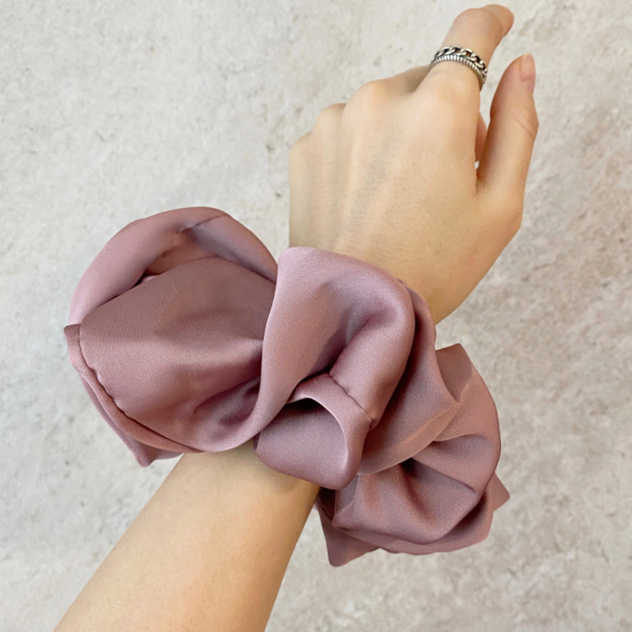 Title 3, Simple Female Fashion Personality Satin Hair Ring