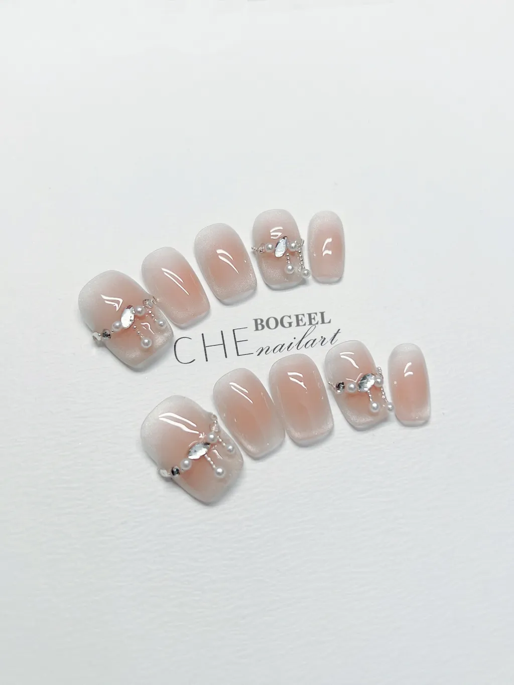 Hand-worn Nail Blush Smudges Rhinestone Short - Short Square