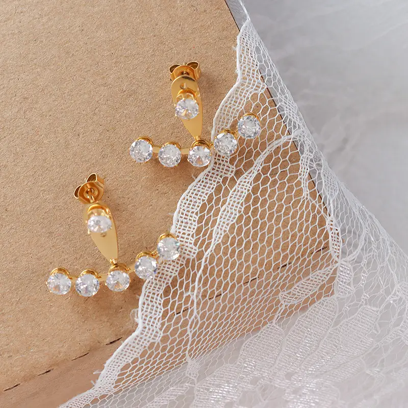 Three-hole Zircon Ear Studs Can Be Adjusted Freely