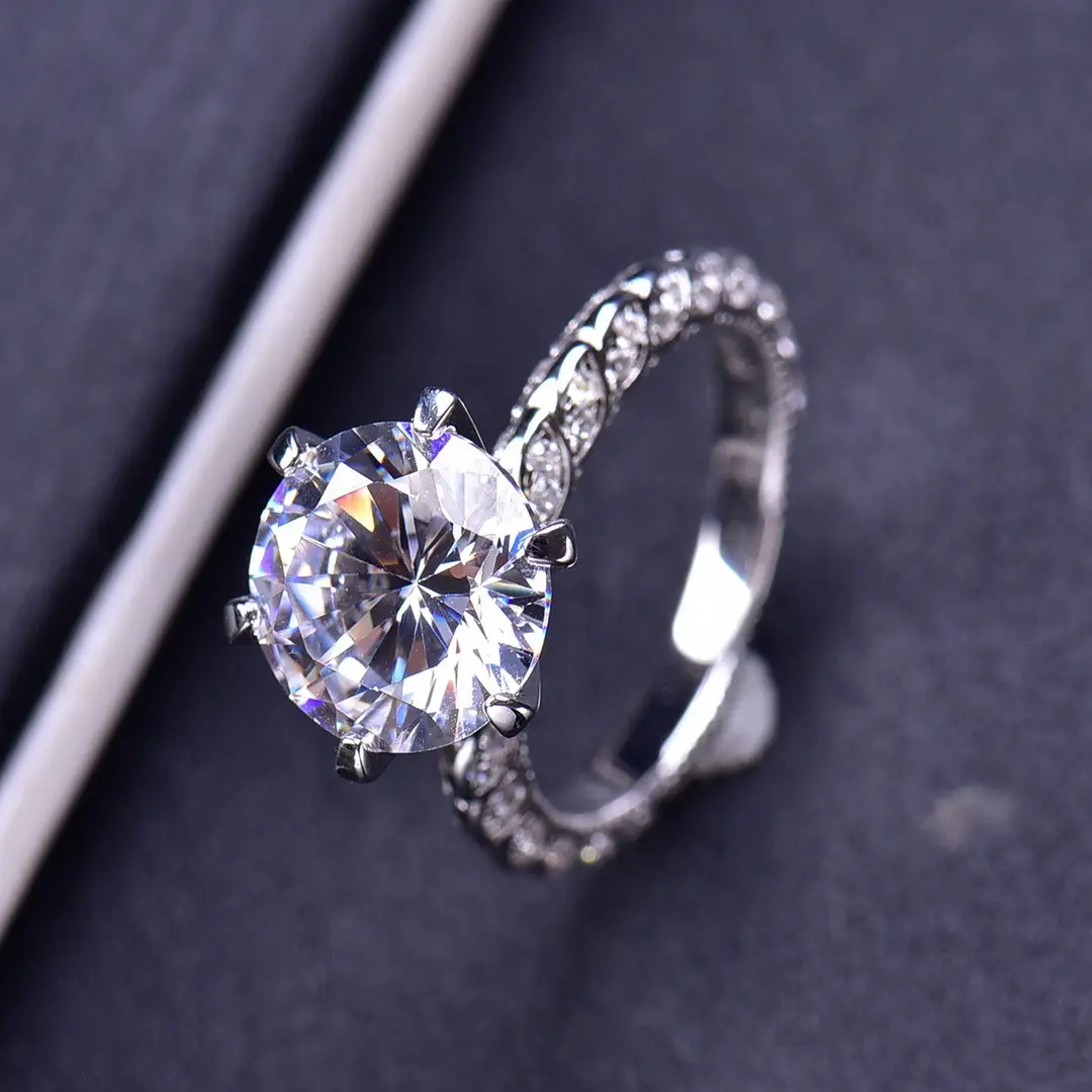 Women's Fashion Personality 5 Karat Moissanite Ring
