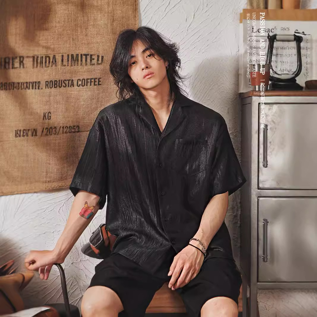 High-End Pleated Cuban Collar Short-Sleeve Shirt For Men Summer Style - Image 1