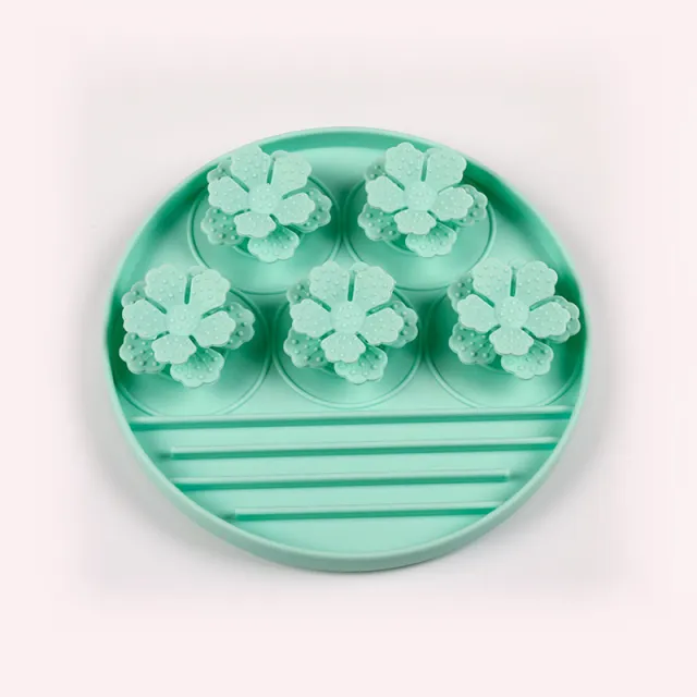 Pet Licking Pad Snack Pad Dog Tableware Suction Cup Silicone Food Bowl Double Round Green - Shop at LoveMi