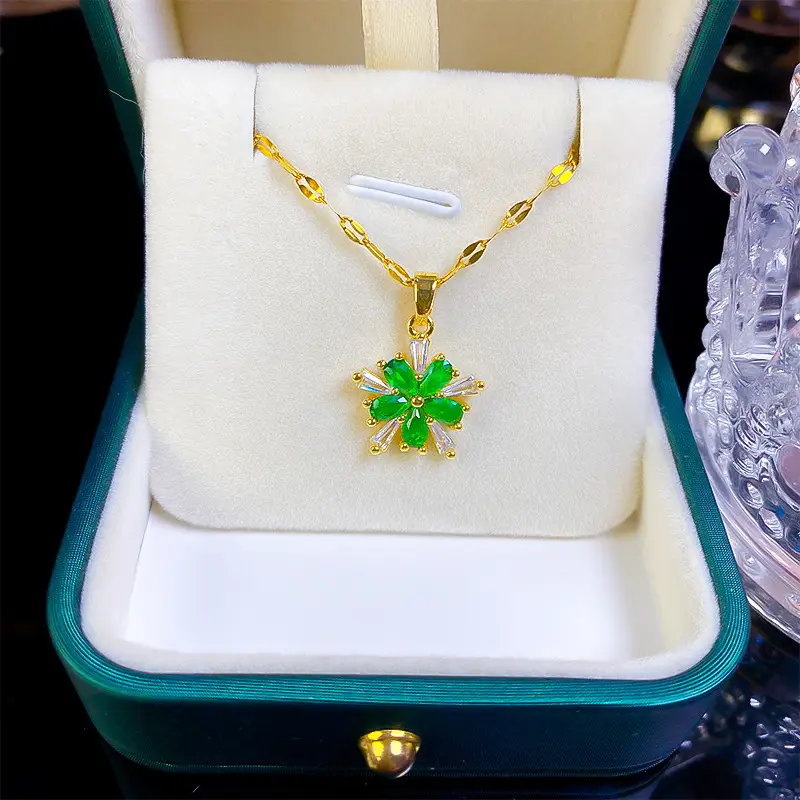 High-grade Elegant Green Flower Zircon Pendant Necklace
