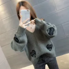 Women's V-neck Heart-shaped Embroidered Sweater Top - Green - View 1
