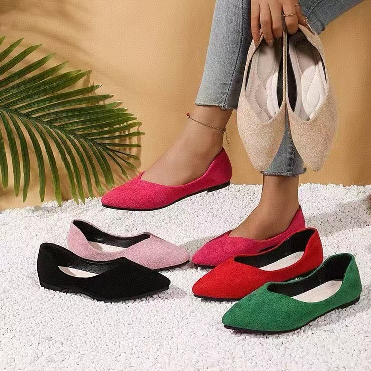 Suede flat shoes top view and toe detail