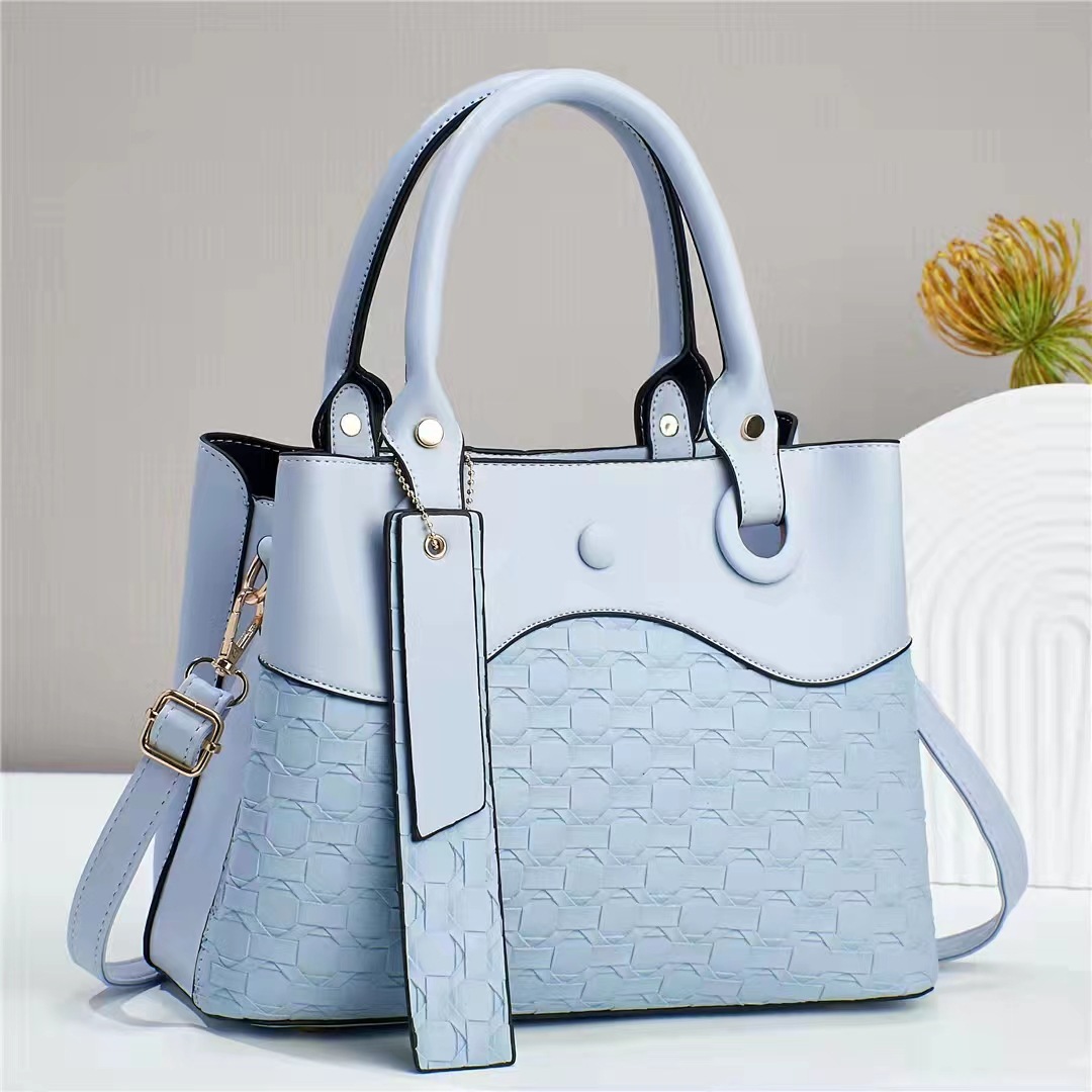 Spacious Crossbody Shoulder Bag For Women In A Chic Korean Style