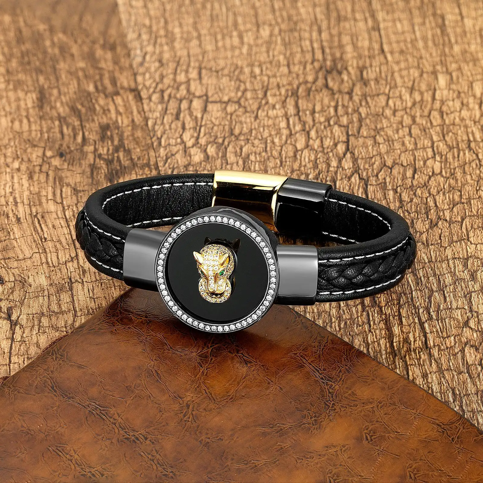 Men's Stainless Steel Buckle Simple Animal Round Zircon Inlaid Bracelet