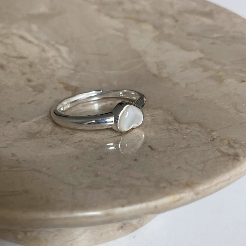 White Shell Moonlight Love Heart-shaped Ring Female