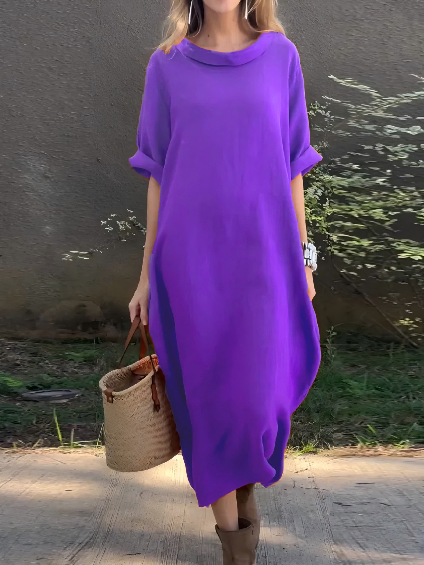 Casual Loose-fitting Round-neck Mid-sleeve Maxi Dress With A Flared Hem