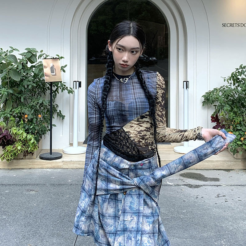 Niche Retro Plaid Stitching Mesh Floral Print Bottoming Shirt