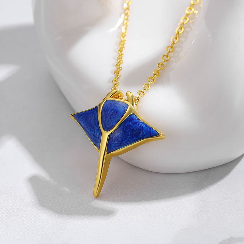 Womens Nautical-Style Manta Ray Pendant Necklace