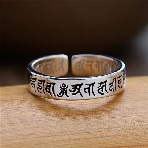 Women's Fashion Sterling Silver Lucky Ring
