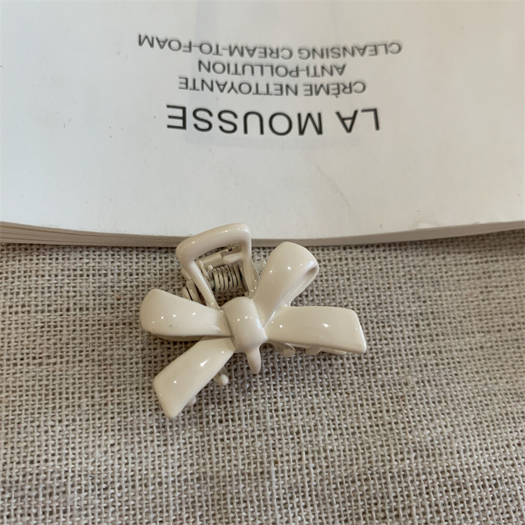 Candy-colored Metal Hair Clip With A Bow - Image 4
