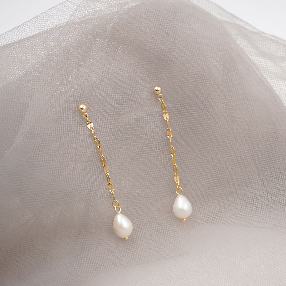 Simple Light Luxury Lip Chain Pearl Earrings