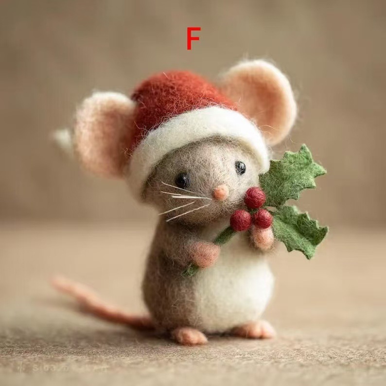 Felted Wool Christmas Little Mouse 5