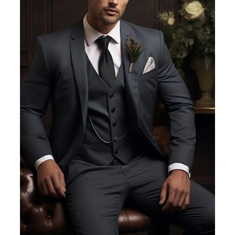 Mens Three-Piece Solid-Color High-End Stylish Suit With A Sophisticated Vibe