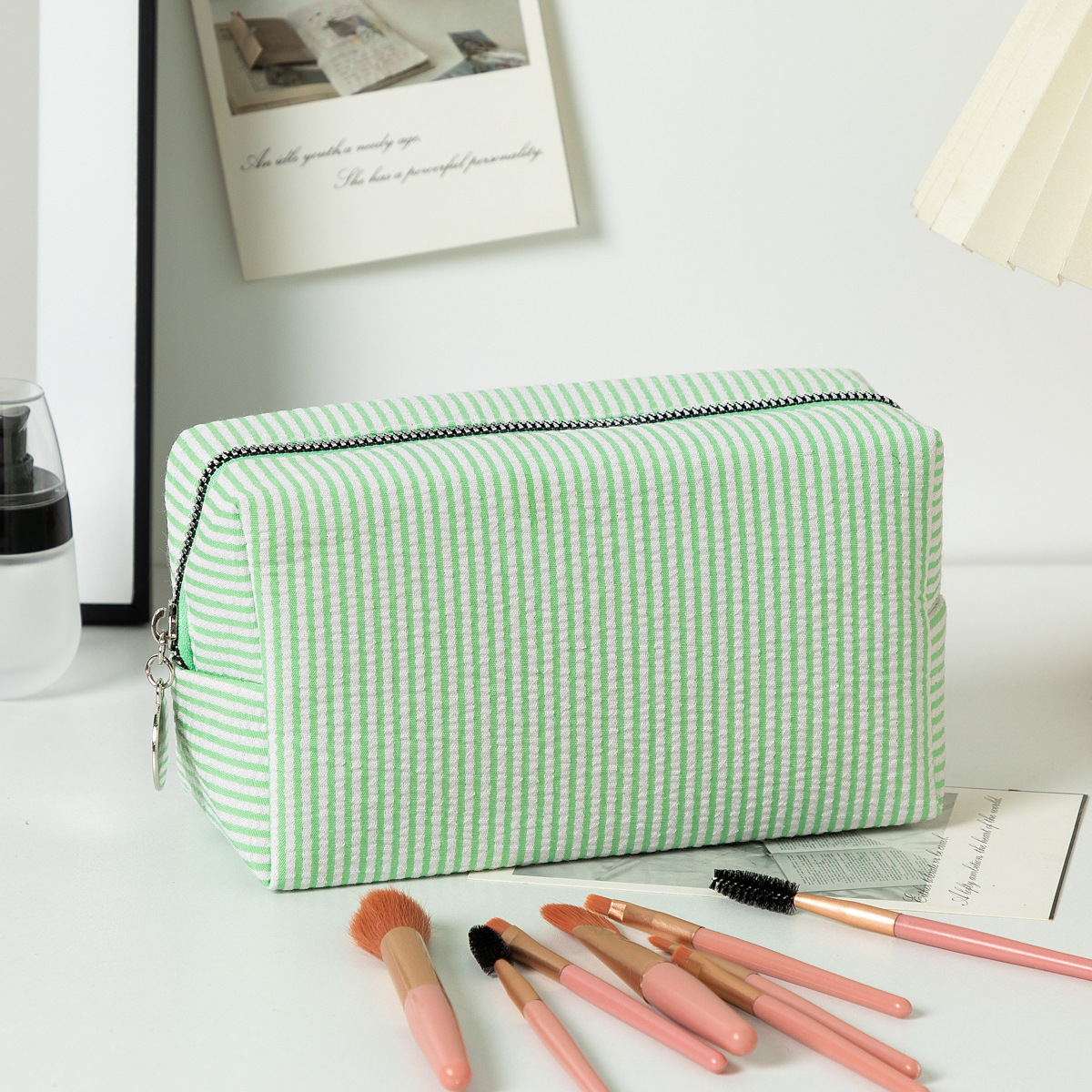 https://cf.cjdropshipping.com/quick/product/be41c887-fc63-4f21-a9c2-cb50897136fa.jpg