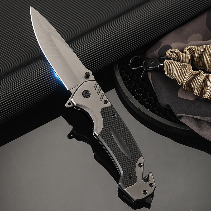 Outdoor Multi-Purpose Tactical Folding Knife