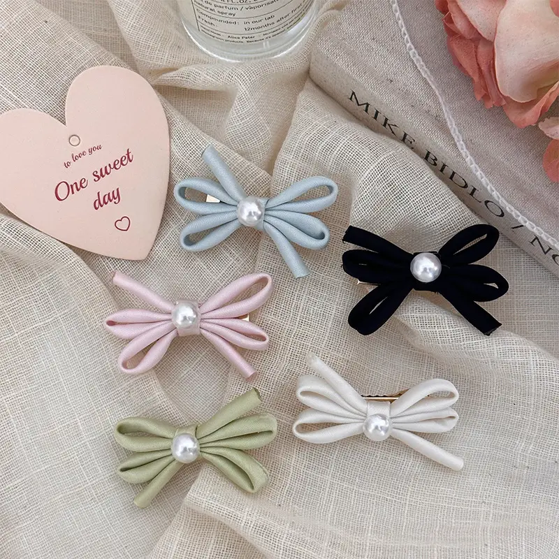 Side Clip Bangs Pearl Bow A Pair