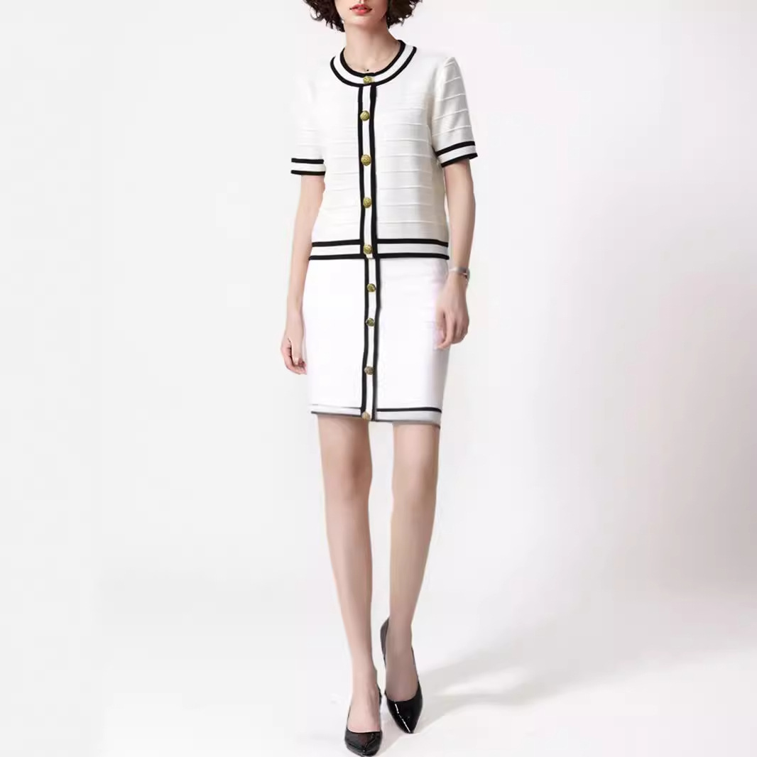 Women's Temperament Youthful-looking Knitted Short-sleeved Skirt Two-piece Suit