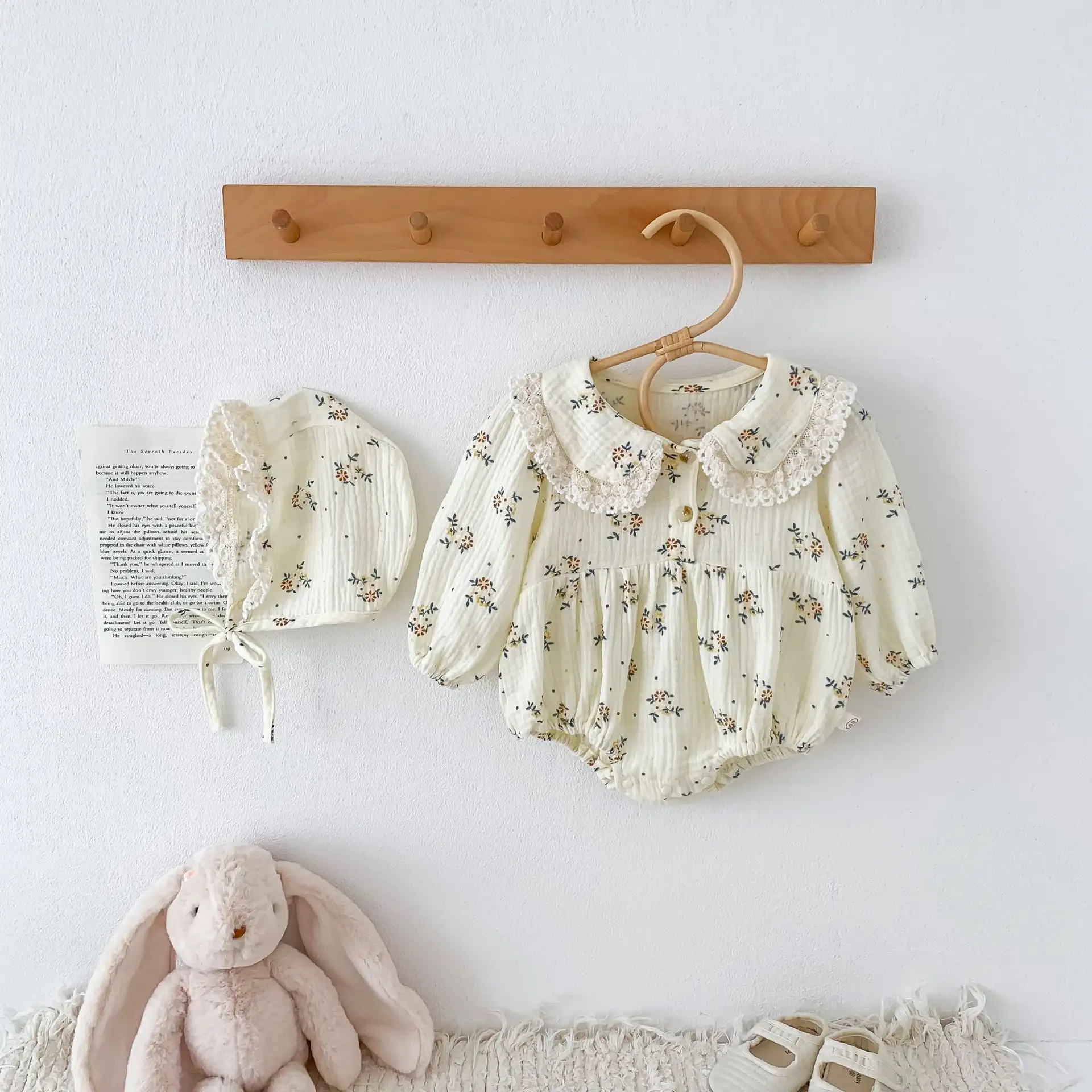 Hat For Free Baby Floral Doll Collar Jumpsuit Clothes For Babies