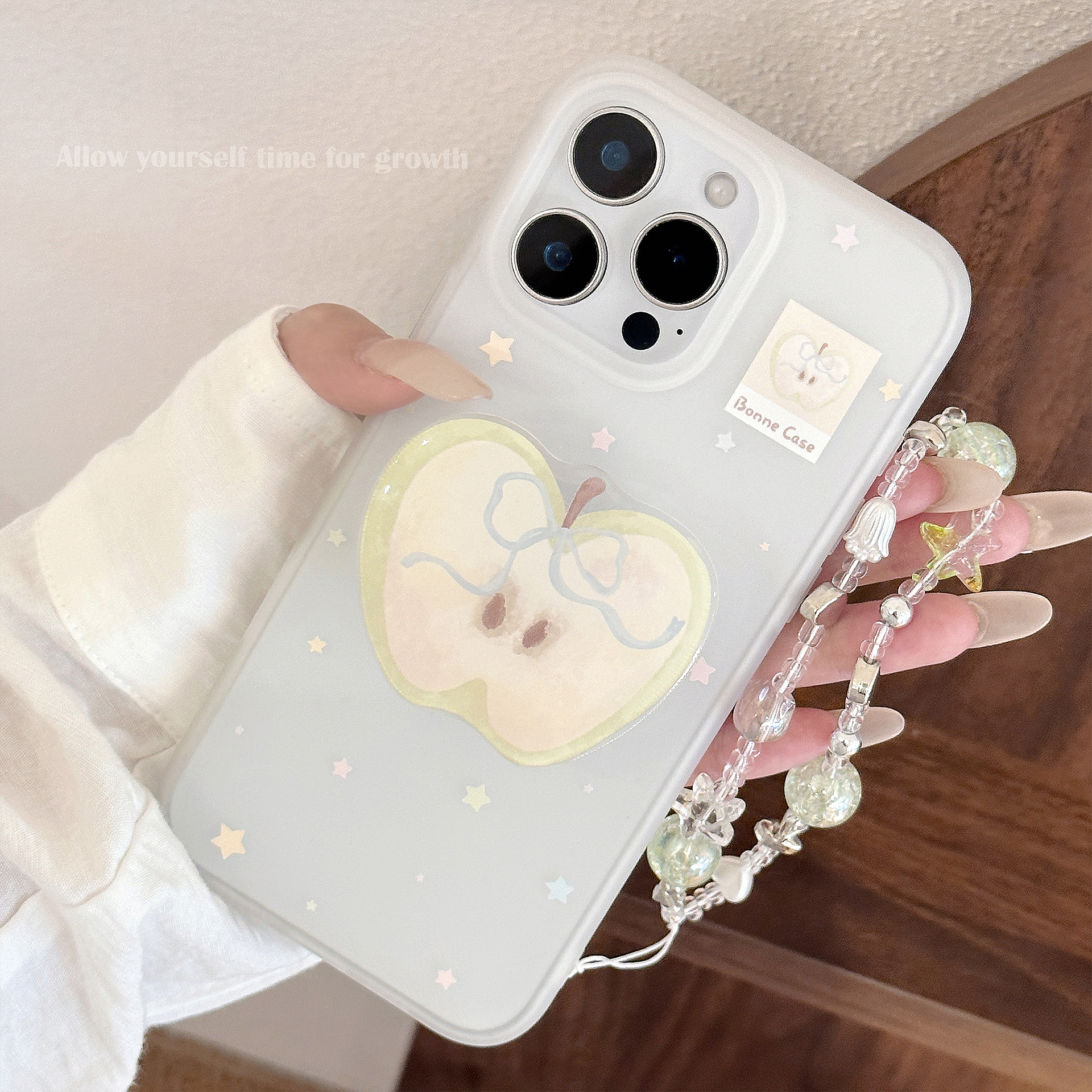 Stylish Graffiti Silicone Phone Case With A Chain For A Niche Look