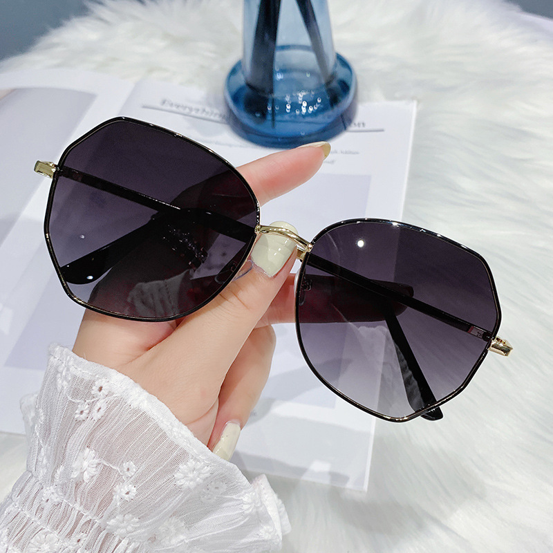 Women's Sunglasses Sun Shade Polarized Sun Glasses - Image 8