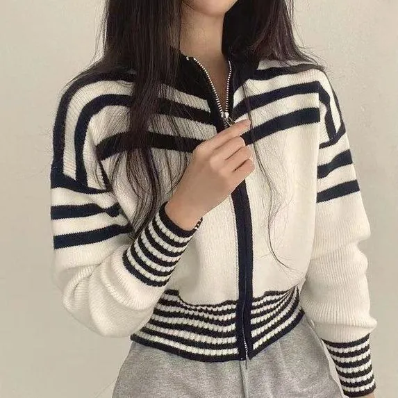 Spring And Autumn Retro Contrast Color Zipper Stand up Collar Cinched Cropped Sweater Coat Black - Shop at LoveMi